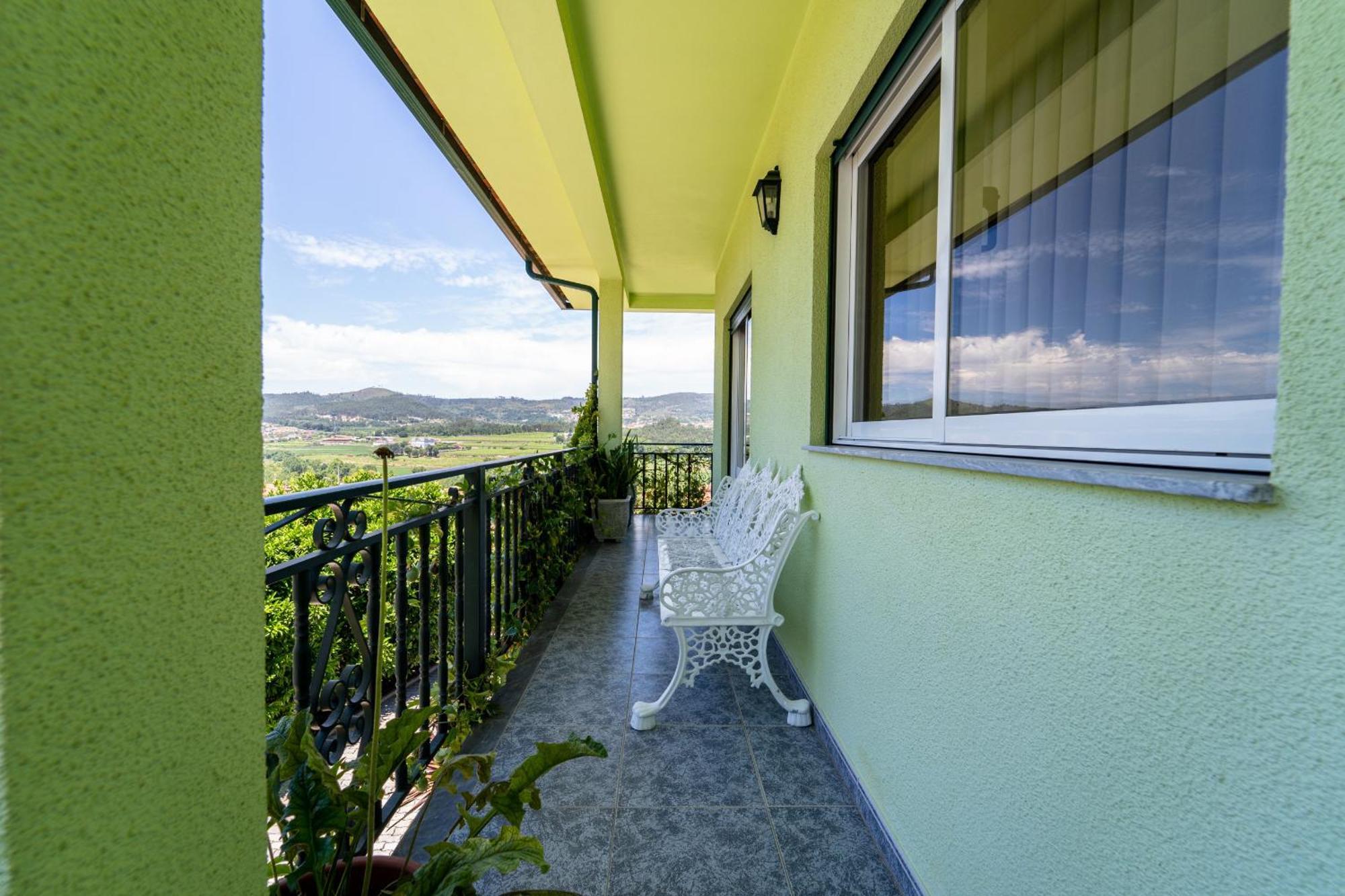 Gondomar Guimaraes - Moradia V3 Com Piscina Natural By House And People מראה חיצוני תמונה